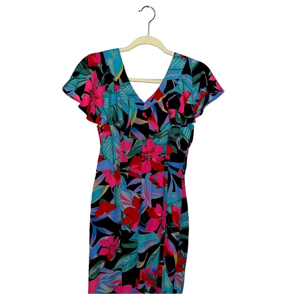 Cupio NWT Women’s Floral jumpsuit pantsuit polyester one piece size small